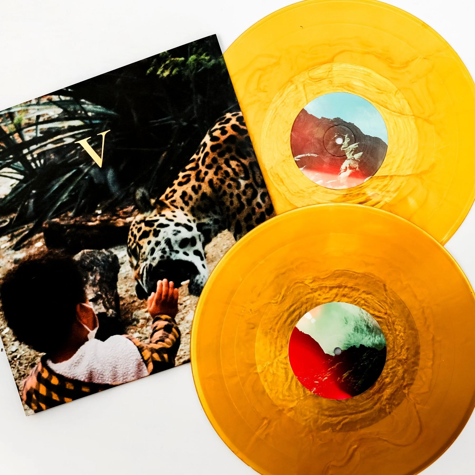Unknown Mortal Orchestra - V (Legendary Edition, 2xLP Gold Vinyl)